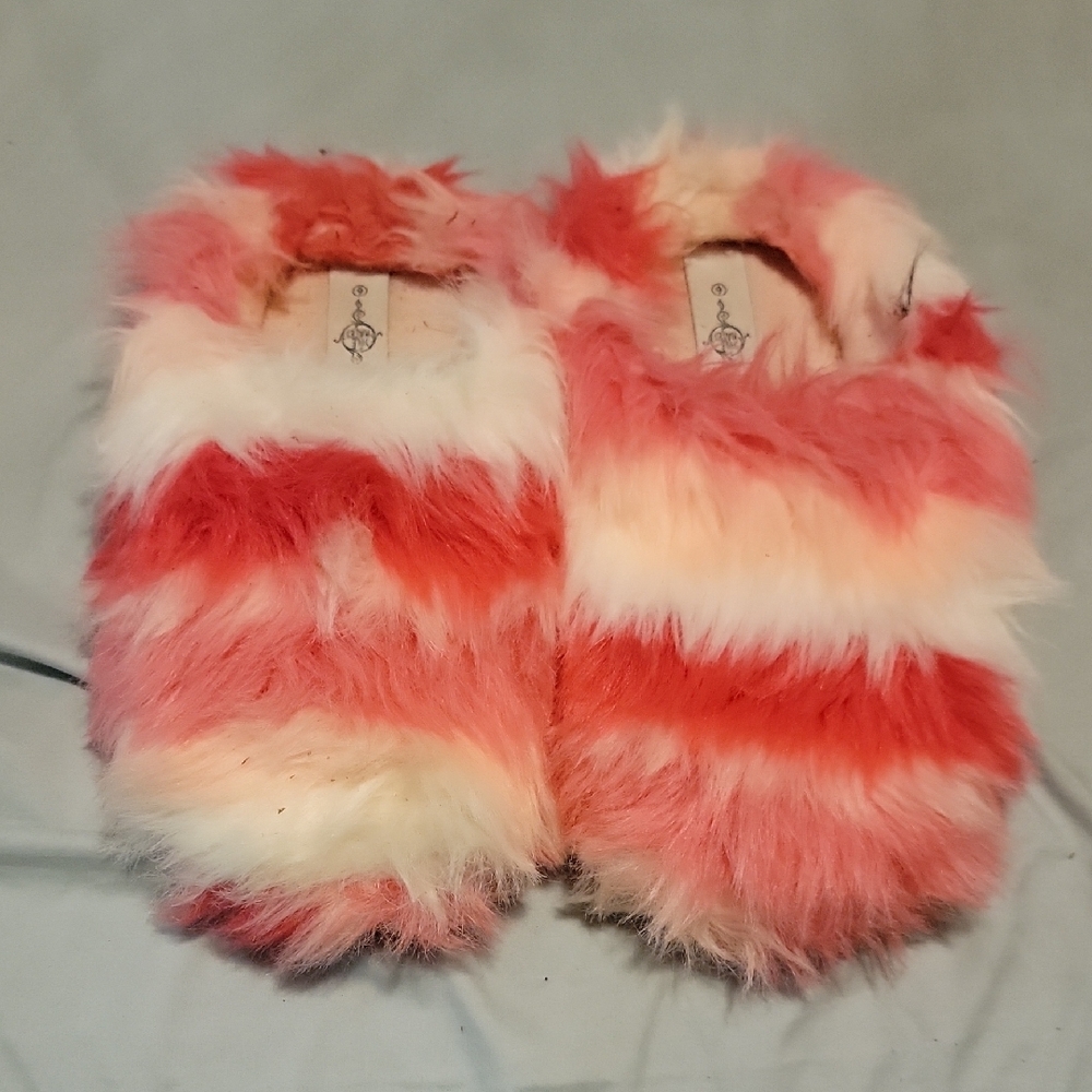 Fuzzy Multicolor Slippers - Picture 3 of 4